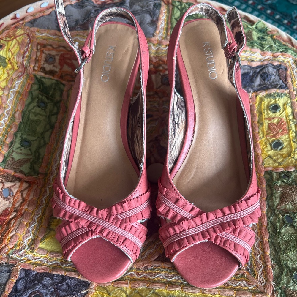 Pink wedge heels